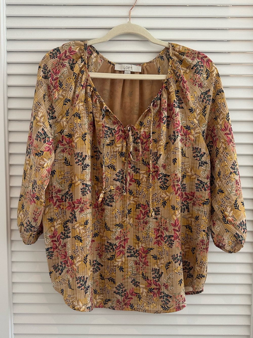 Ann Taylor LOFT Tie-Neck 3/4 Sleeve Floral Blouse